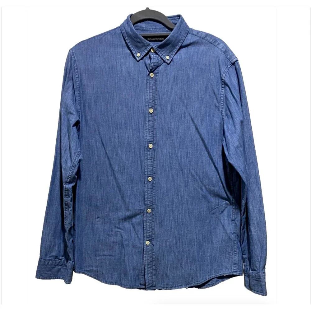 Banana Republic Mens M Blue Chambray Button Up Shirt Long Sleeve Cotton Oxford